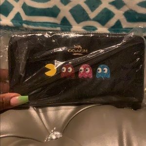 Coach Black PAC  Man Accordion Zip Around Wallet